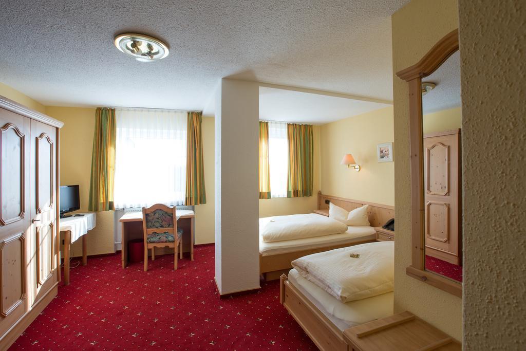 Hotel Bauer Garni Ingolstadt Quarto foto